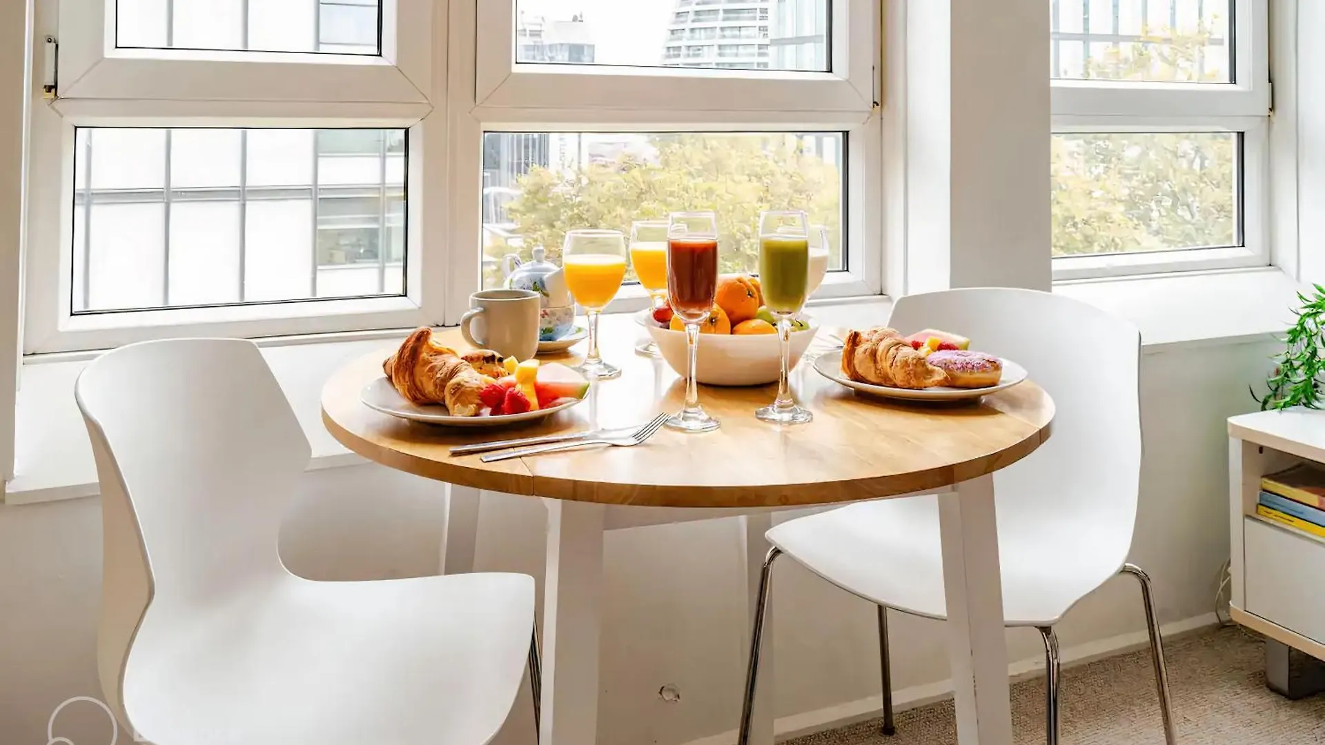 2Bd With View - 5 Sleeps - Old St Apartment London 0*,  United Kingdom