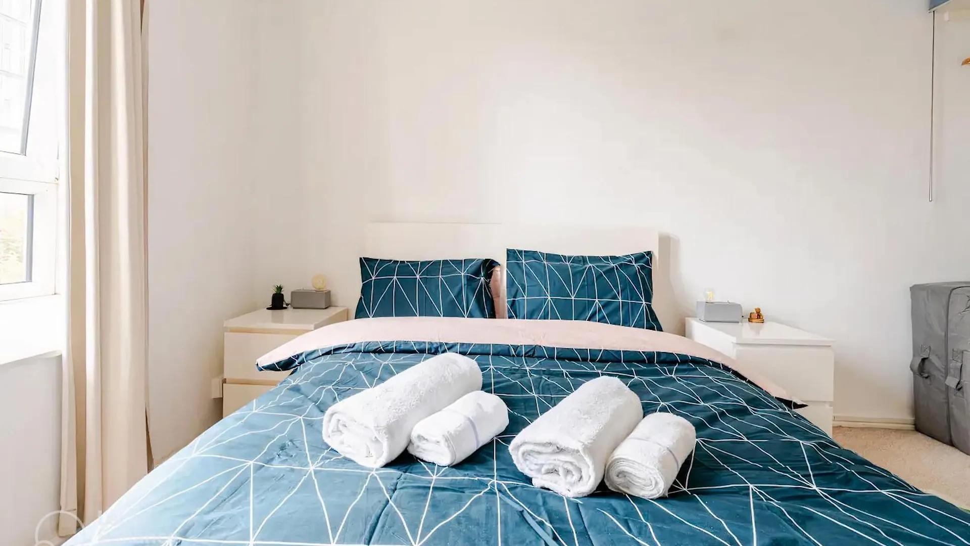 2Bd With View - 5 Sleeps - Old St Apartment London